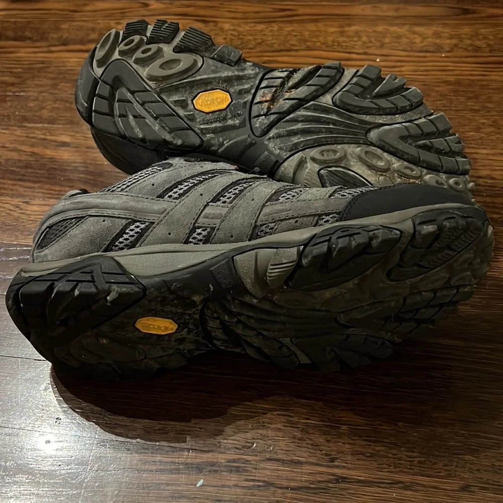 Merrell size 10 shoe - Picture 5 of 5